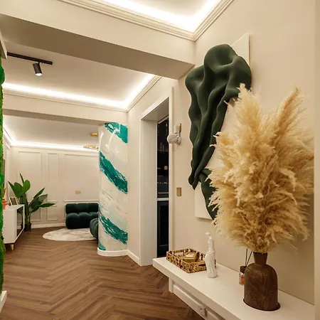 Eric Apartment